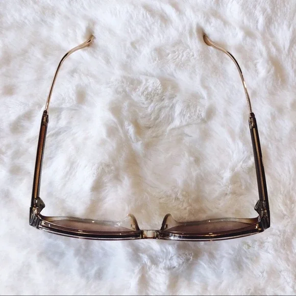 Charlotte Brown Oversized Metal Round Sunglasses - Picture 4 of 8